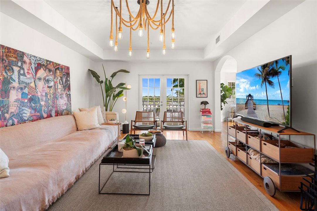 For Sale: $2,579,000 (4 beds, 4 baths, 2790 Square Feet)