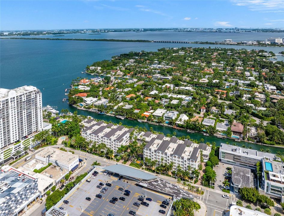 For Sale: $2,579,000 (4 beds, 4 baths, 2790 Square Feet)