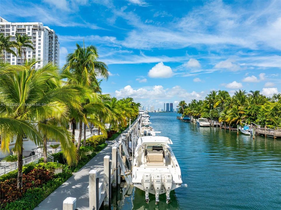 For Sale: $2,579,000 (4 beds, 4 baths, 2790 Square Feet)