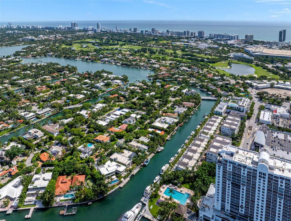 For Sale: $2,579,000 (4 beds, 4 baths, 2790 Square Feet)