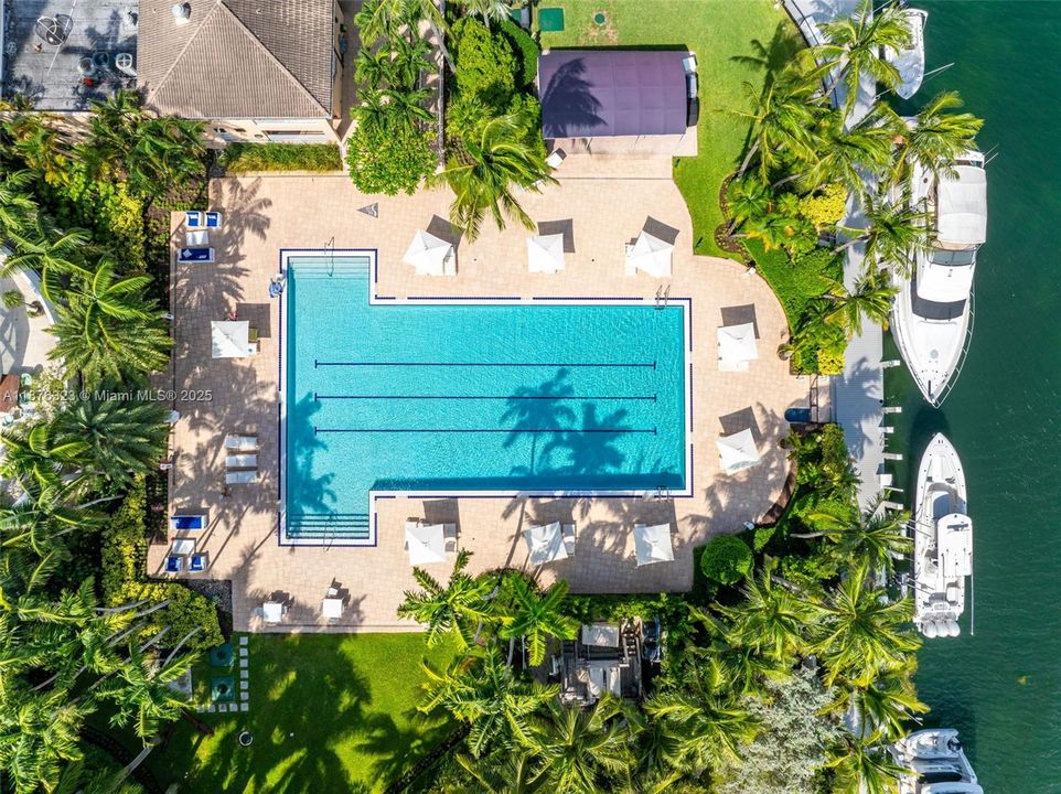 For Sale: $2,579,000 (4 beds, 4 baths, 2790 Square Feet)