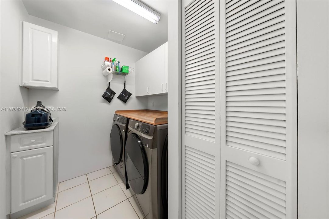 For Sale: $2,579,000 (4 beds, 4 baths, 2790 Square Feet)