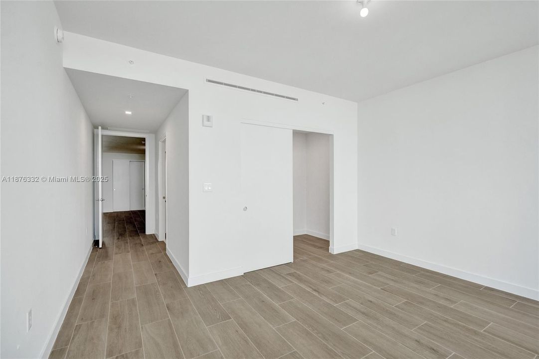 В аренду: $21,900 (3 спален, 3 ванн, 0 Квадратных фут)