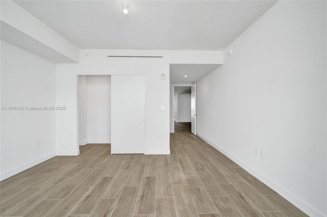 В аренду: $21,900 (3 спален, 3 ванн, 0 Квадратных фут)