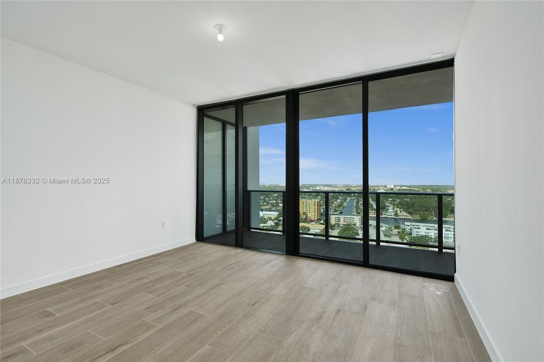 В аренду: $21,900 (3 спален, 3 ванн, 0 Квадратных фут)