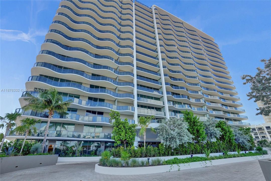 В аренду: $21,900 (3 спален, 3 ванн, 0 Квадратных фут)