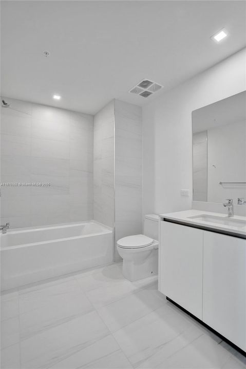 В аренду: $21,900 (3 спален, 3 ванн, 0 Квадратных фут)