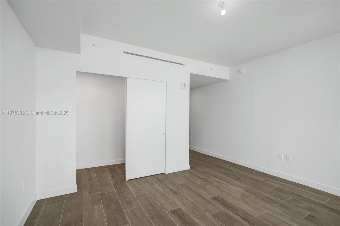 В аренду: $21,900 (3 спален, 3 ванн, 0 Квадратных фут)