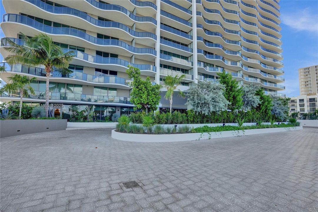 В аренду: $21,900 (3 спален, 3 ванн, 0 Квадратных фут)