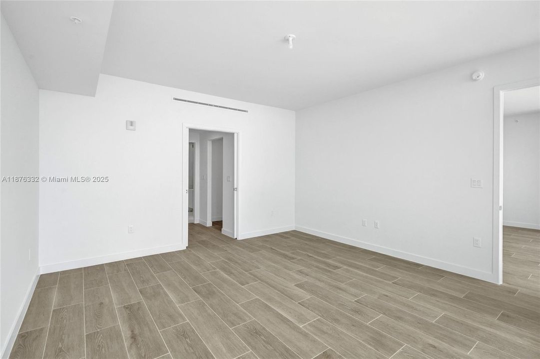 В аренду: $21,900 (3 спален, 3 ванн, 0 Квадратных фут)