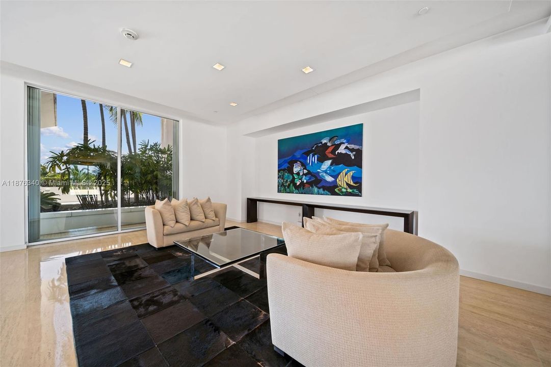 Active With Contract: $8,300 (2 beds, 2 baths, 1875 Square Feet)