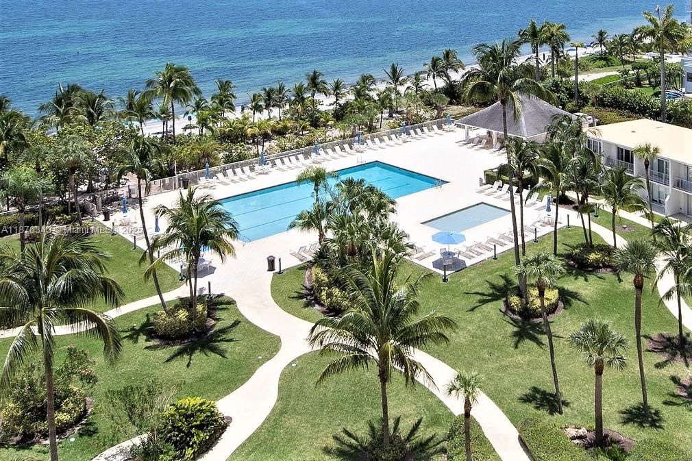 Active With Contract: $8,300 (2 beds, 2 baths, 1875 Square Feet)