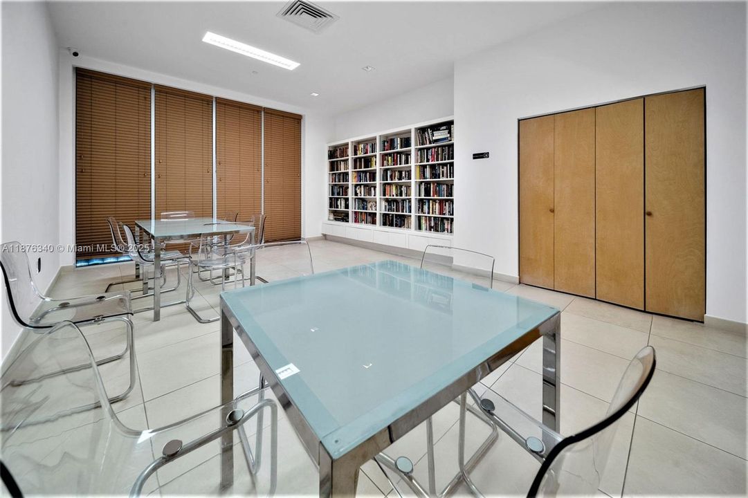 Active With Contract: $8,300 (2 beds, 2 baths, 1875 Square Feet)