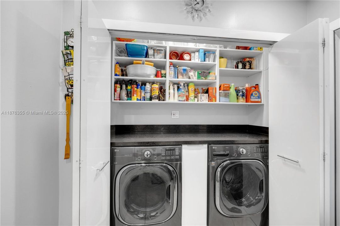 待售: $1,150,000 (4 贝兹, 3 浴室, 3202 平方英尺)