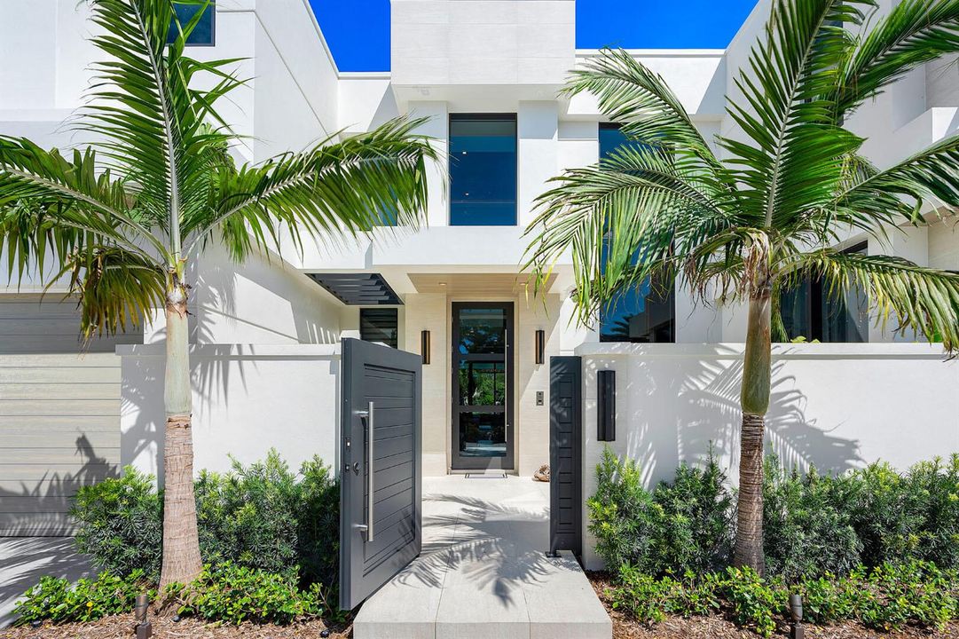 175_Alexander_Palm_Road_04