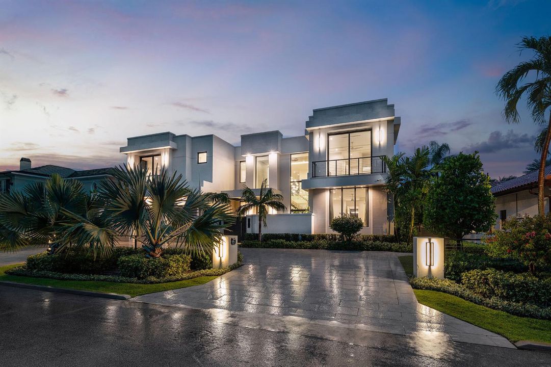 175_Alexander_Palm_Road_Dusk_03