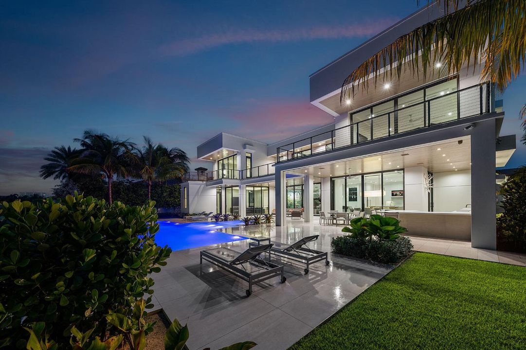 175_Alexander_Palm_Road_Dusk_13
