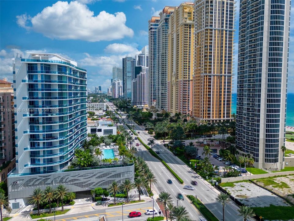 For Sale: $1,425,000 (2 beds, 2 baths, 1361 Square Feet)