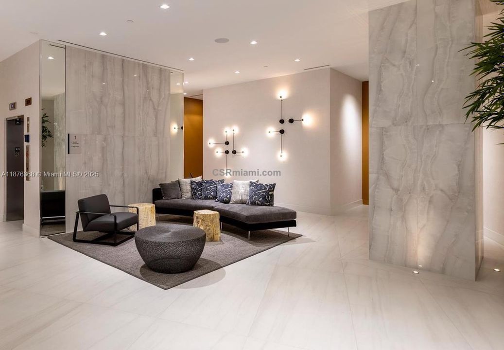 For Sale: $1,425,000 (2 beds, 2 baths, 1361 Square Feet)