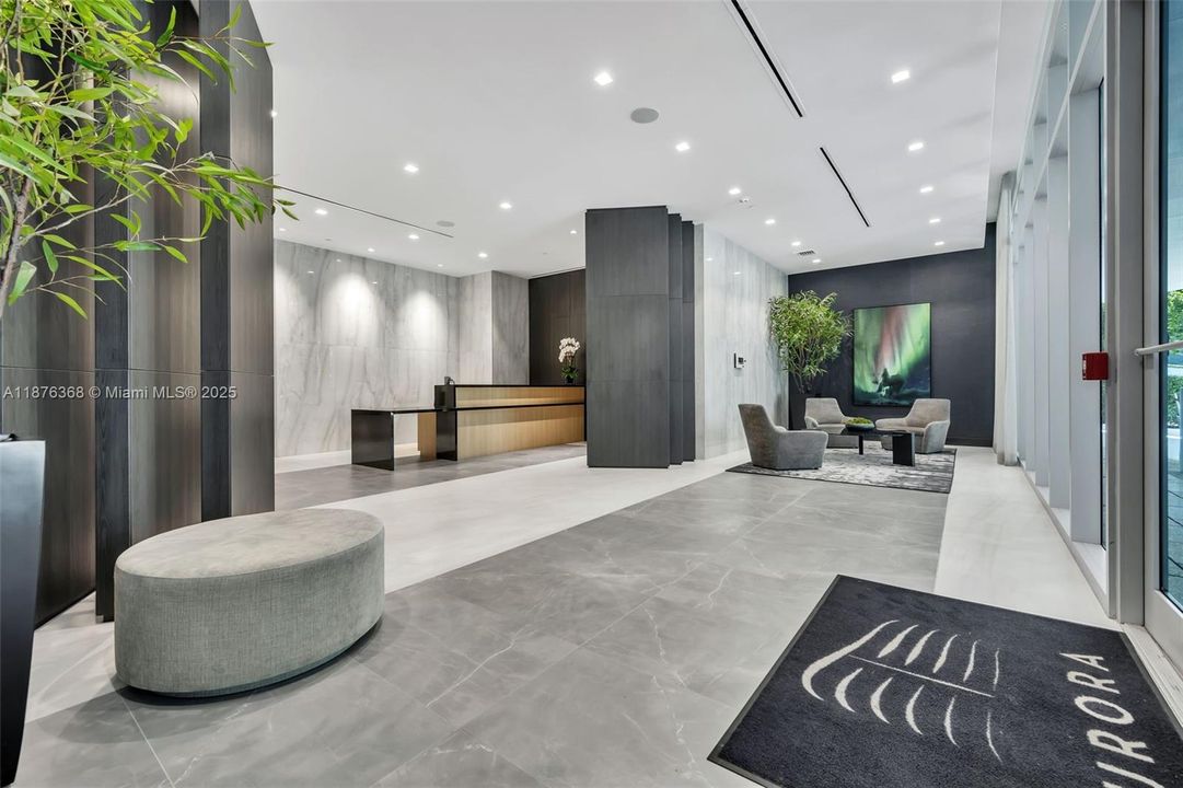 For Sale: $1,425,000 (2 beds, 2 baths, 1361 Square Feet)