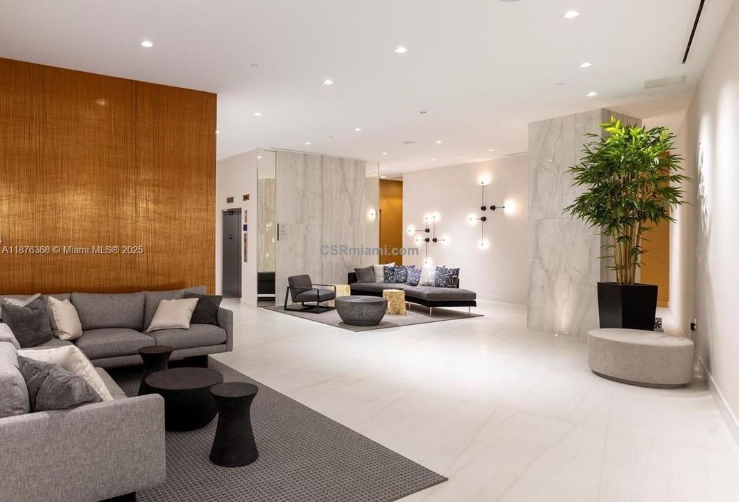 For Sale: $1,425,000 (2 beds, 2 baths, 1361 Square Feet)