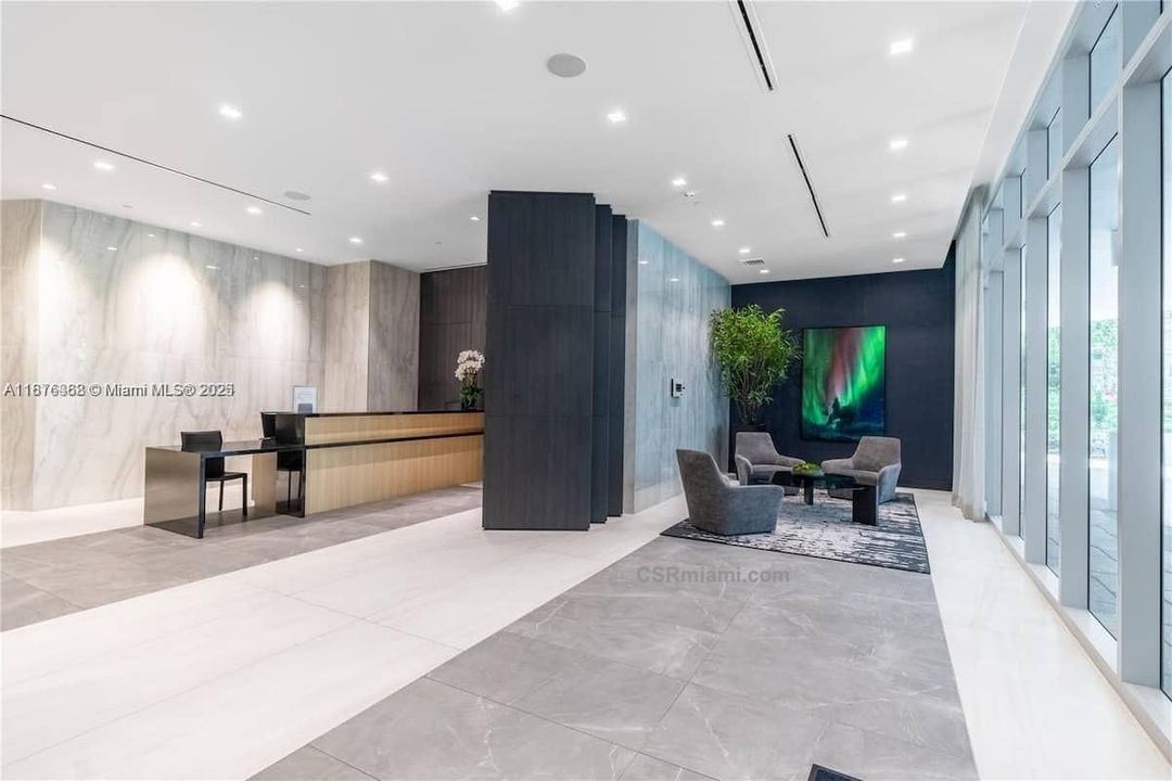 For Sale: $1,425,000 (2 beds, 2 baths, 1361 Square Feet)