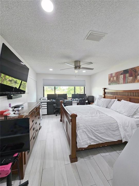 Под контрактом: $3,500 (3 спален, 2 ванн, 1206 Квадратных фут)