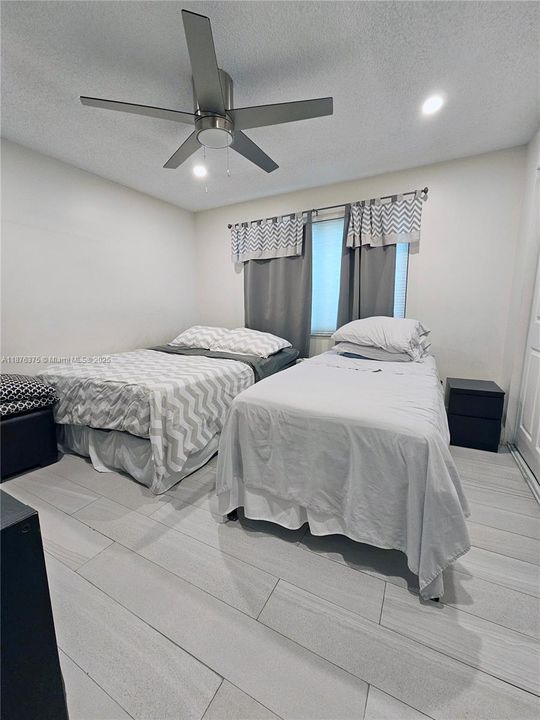 Под контрактом: $3,500 (3 спален, 2 ванн, 1206 Квадратных фут)