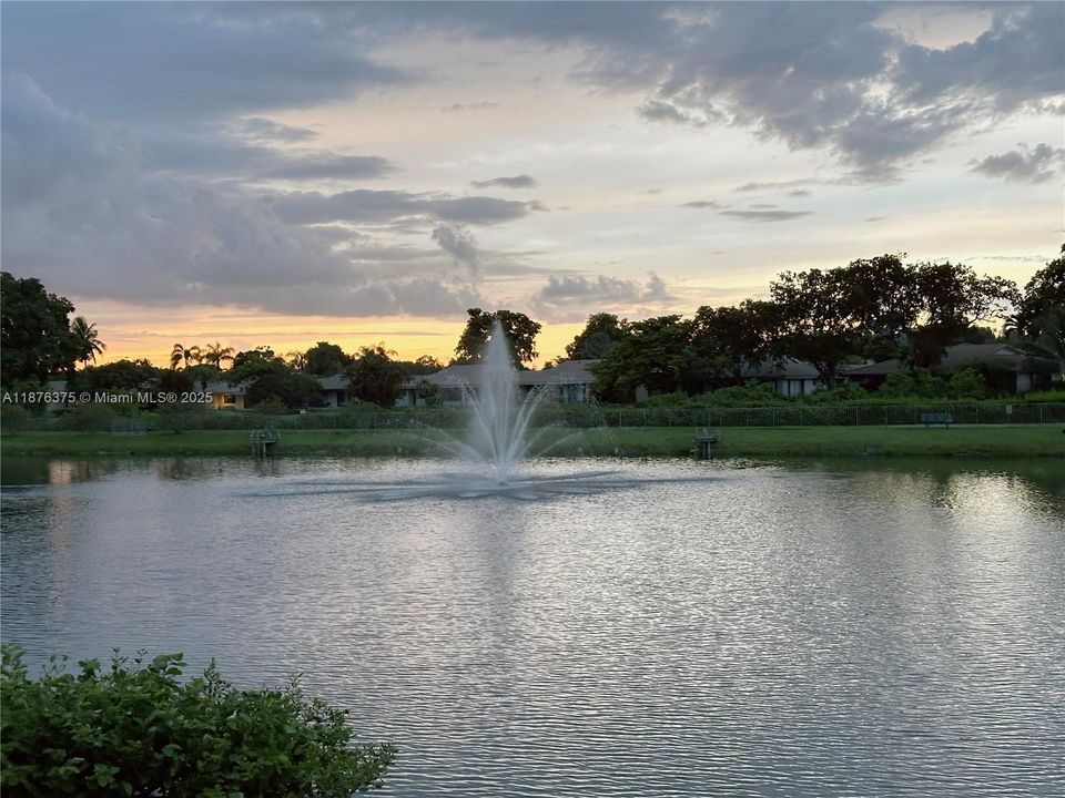 Под контрактом: $3,500 (3 спален, 2 ванн, 1206 Квадратных фут)