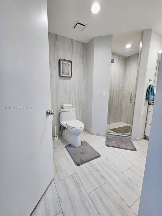 Под контрактом: $3,500 (3 спален, 2 ванн, 1206 Квадратных фут)