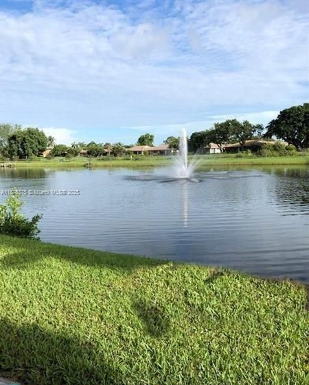 Под контрактом: $3,500 (3 спален, 2 ванн, 1206 Квадратных фут)