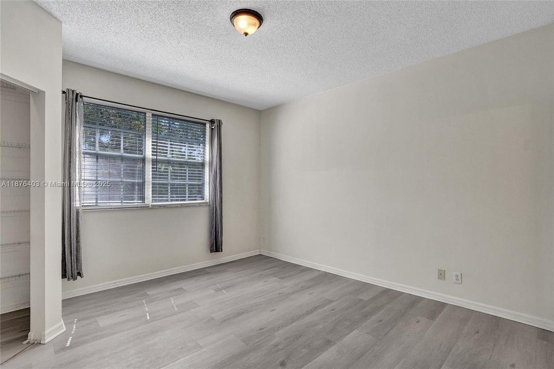 For Sale: $475,000 (2 beds, 2 baths, 1131 Square Feet)