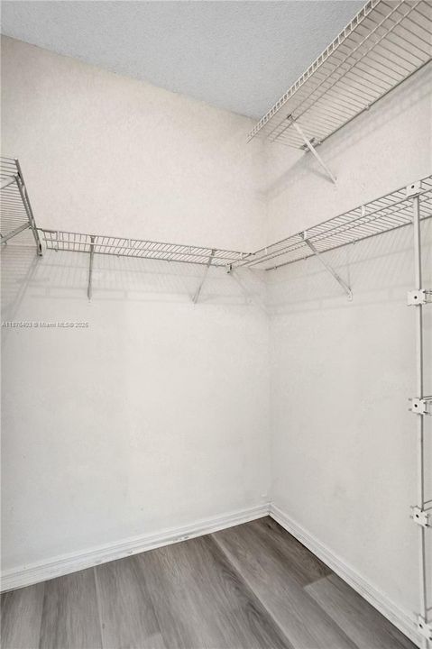 For Sale: $475,000 (2 beds, 2 baths, 1131 Square Feet)