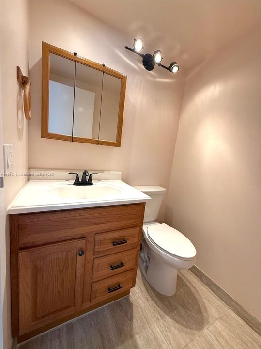 Vendido Recientemente: $67,000 (1 camas, 1 baños, 720 Pies cuadrados)