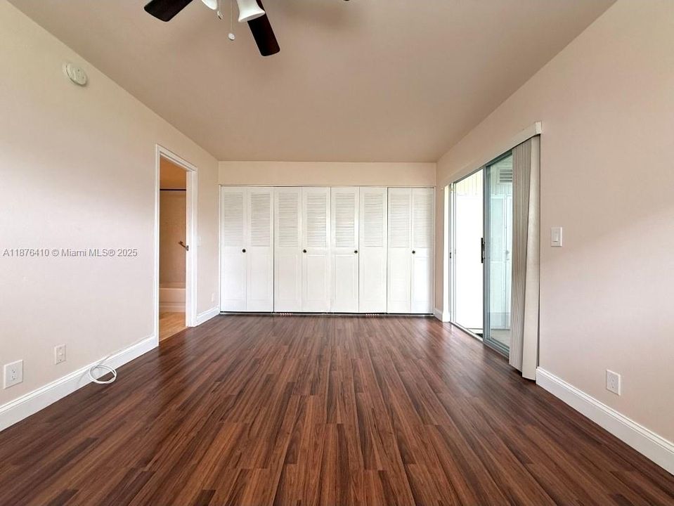 Vendido Recientemente: $67,000 (1 camas, 1 baños, 720 Pies cuadrados)