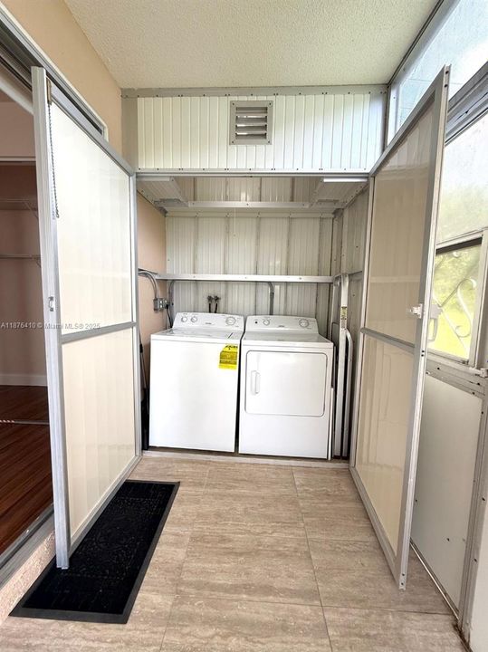 Vendido Recientemente: $67,000 (1 camas, 1 baños, 720 Pies cuadrados)