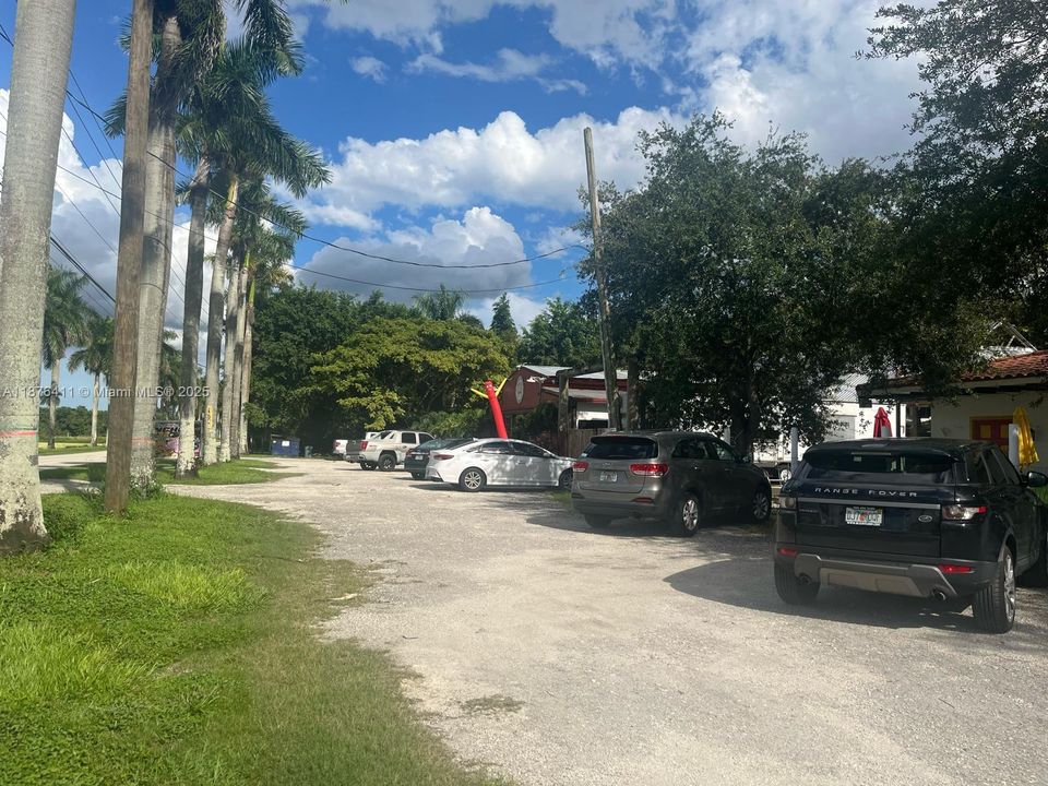 На продажу: $4,885,000 (0 спален, 0 ванн, 0 Квадратных фут)