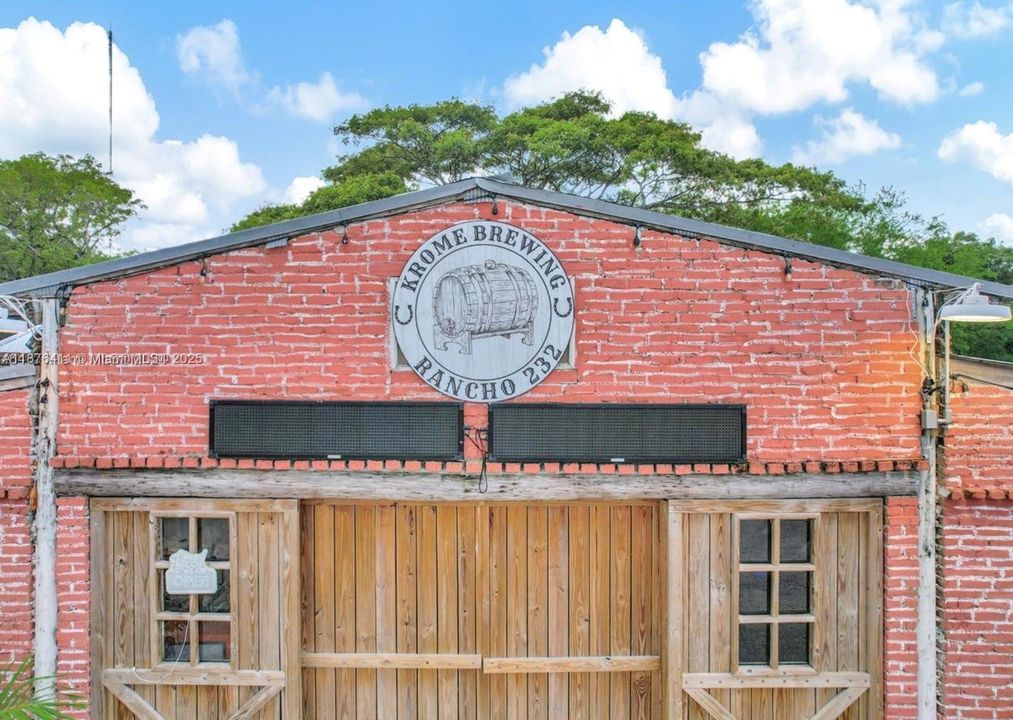 На продажу: $4,885,000 (0 спален, 0 ванн, 0 Квадратных фут)