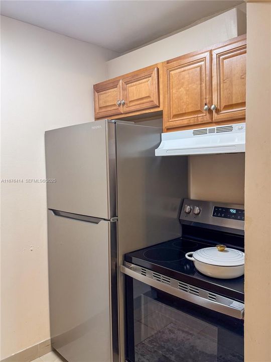 For Sale: $120,000 (2 beds, 1 baths, 650 Square Feet)