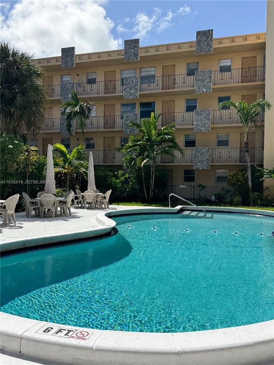 For Sale: $120,000 (2 beds, 1 baths, 650 Square Feet)