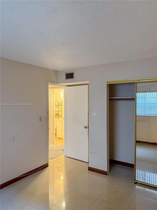 For Sale: $120,000 (2 beds, 1 baths, 650 Square Feet)