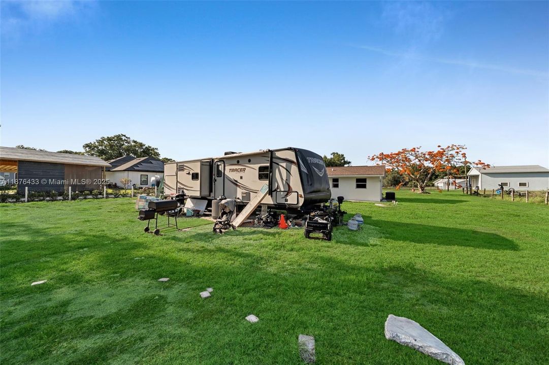 待售: $349,900 (3 贝兹, 2 浴室, 1380 平方英尺)