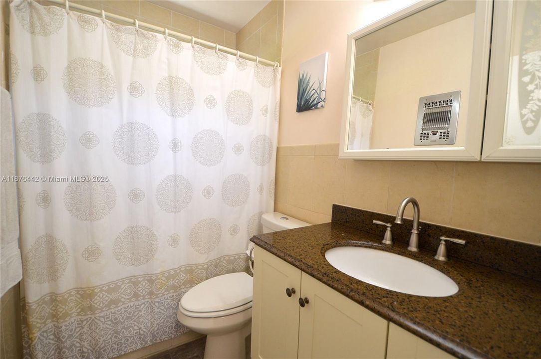 For Sale: $149,000 (1 beds, 1 baths, 580 Square Feet)