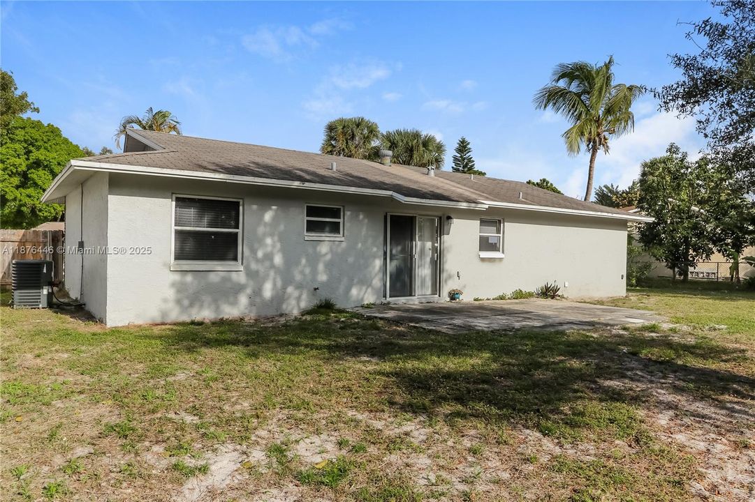 最近租的: $2,520 (3 贝兹, 2 浴室, 1000 平方英尺)