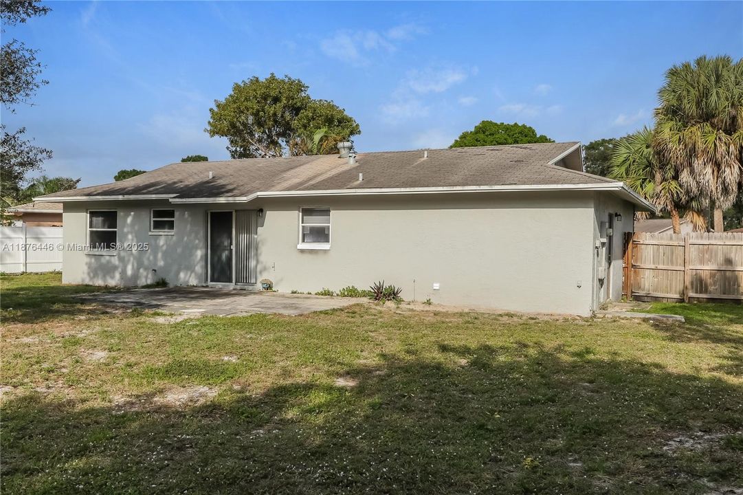 最近租的: $2,520 (3 贝兹, 2 浴室, 1000 平方英尺)