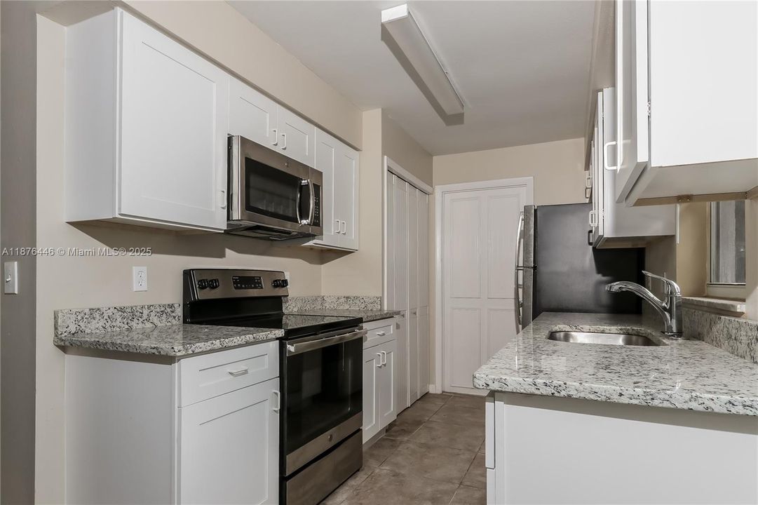 最近租的: $2,520 (3 贝兹, 2 浴室, 1000 平方英尺)