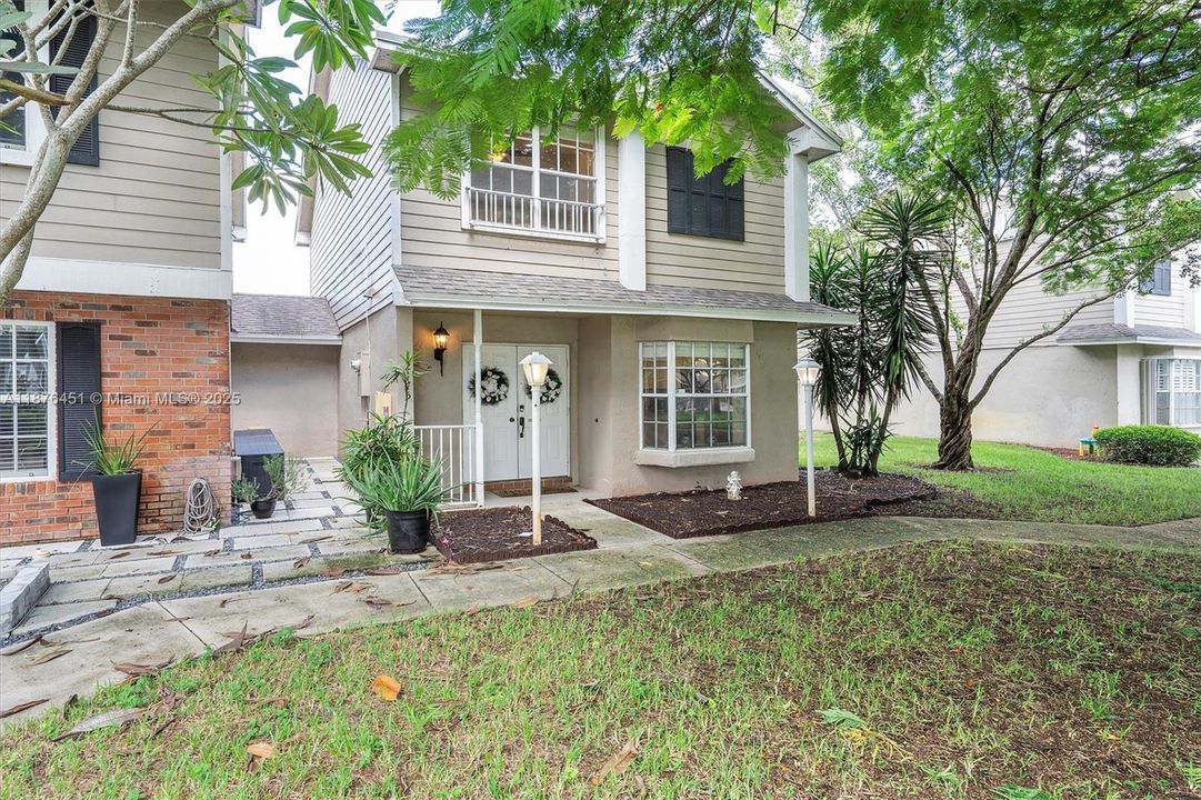 En Venta: $439,000 (2 camas, 2 baños, 1388 Pies cuadrados)