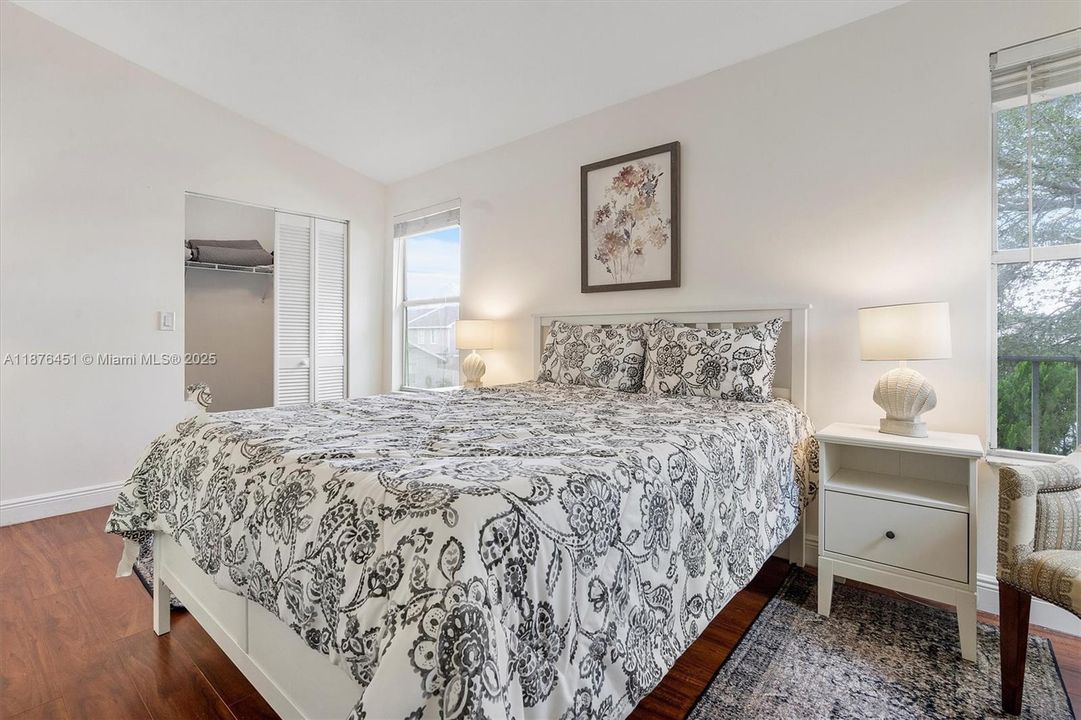 En Venta: $439,000 (2 camas, 2 baños, 1388 Pies cuadrados)