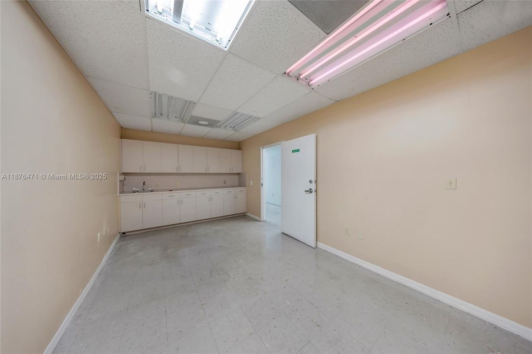 待售: $5,750,000 (0 贝兹, 0 浴室, 0 平方英尺)