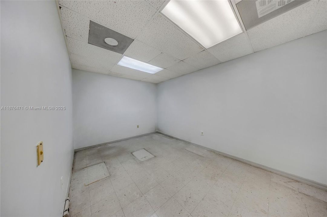 待售: $5,750,000 (0 贝兹, 0 浴室, 0 平方英尺)